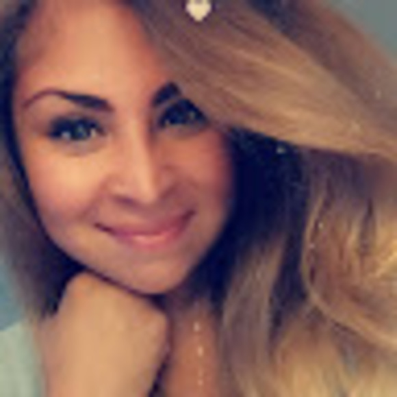 Meet your Posher, Adriana - Picture 1 of 1